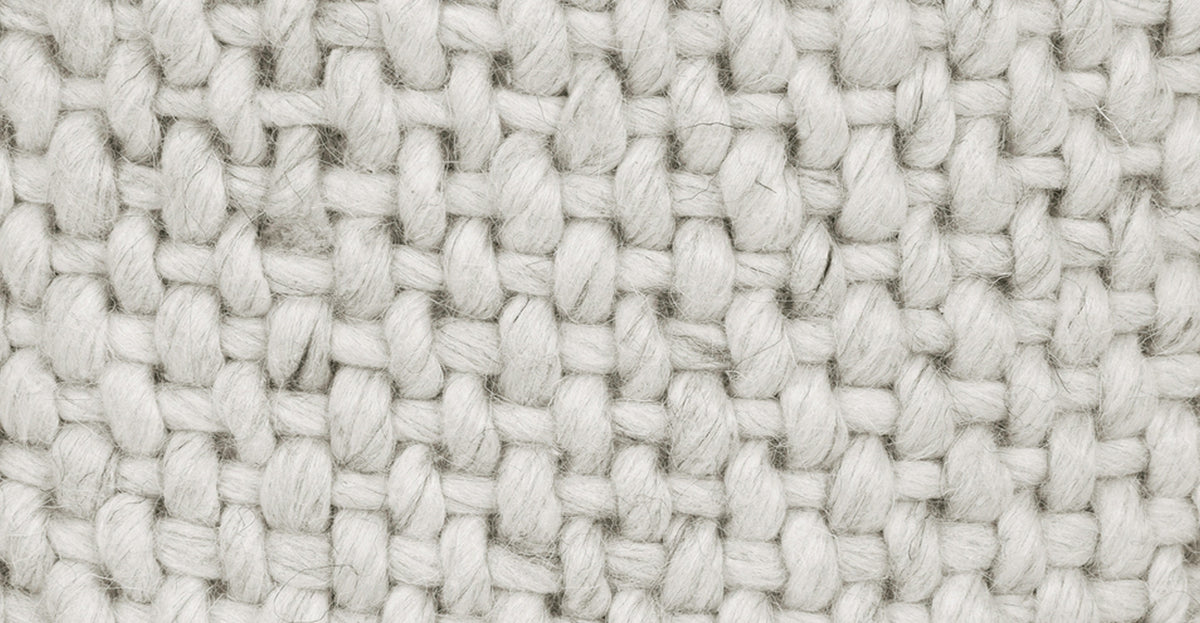 Lara 16" Pouf