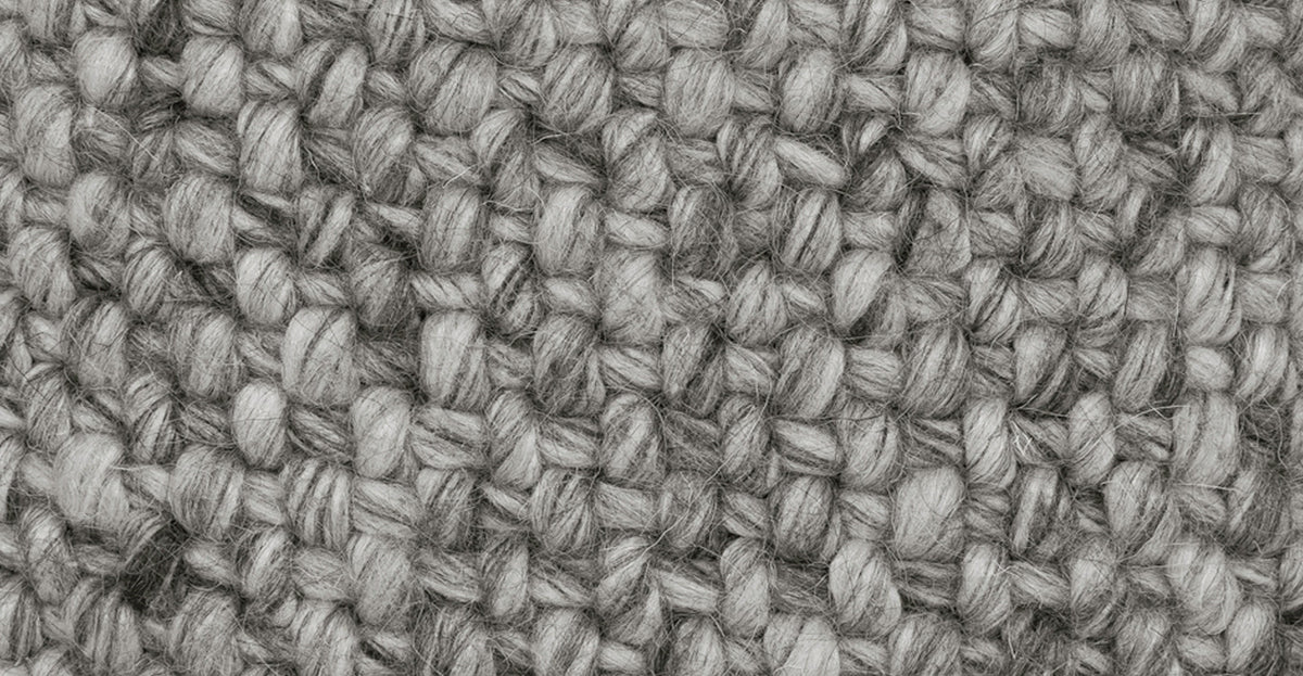 Lara 16" Pouf