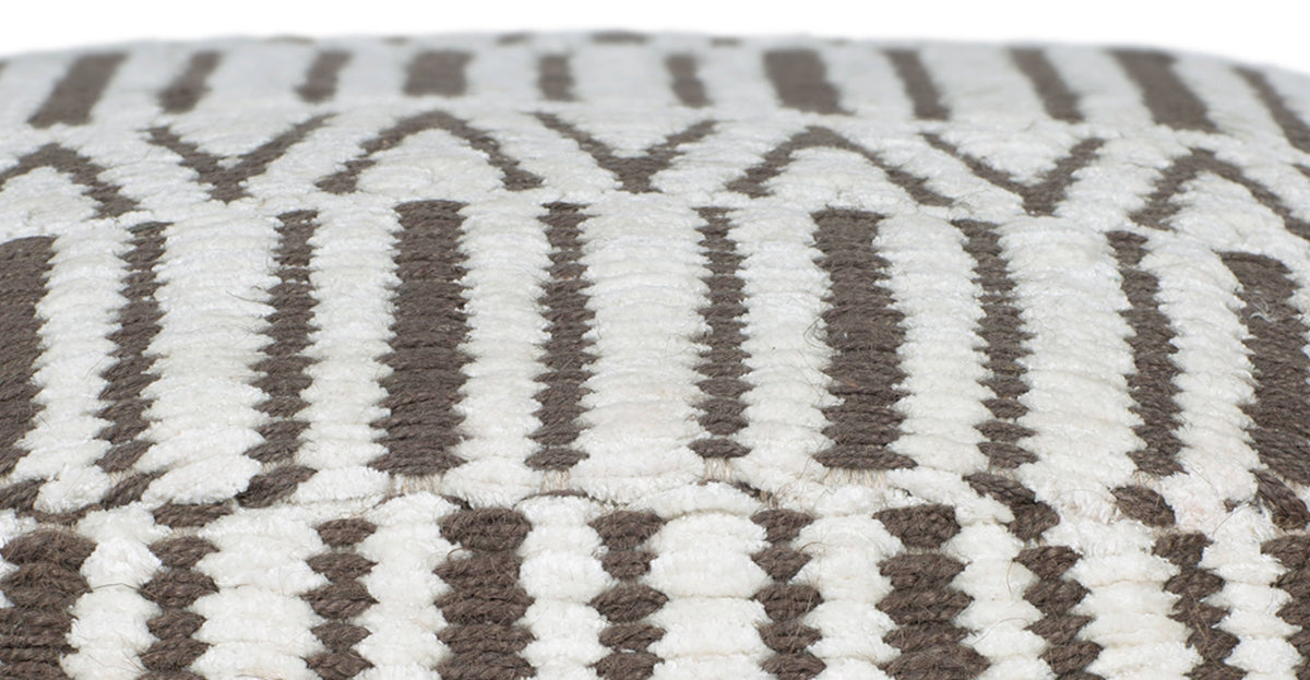 Zulu 30" Pouf